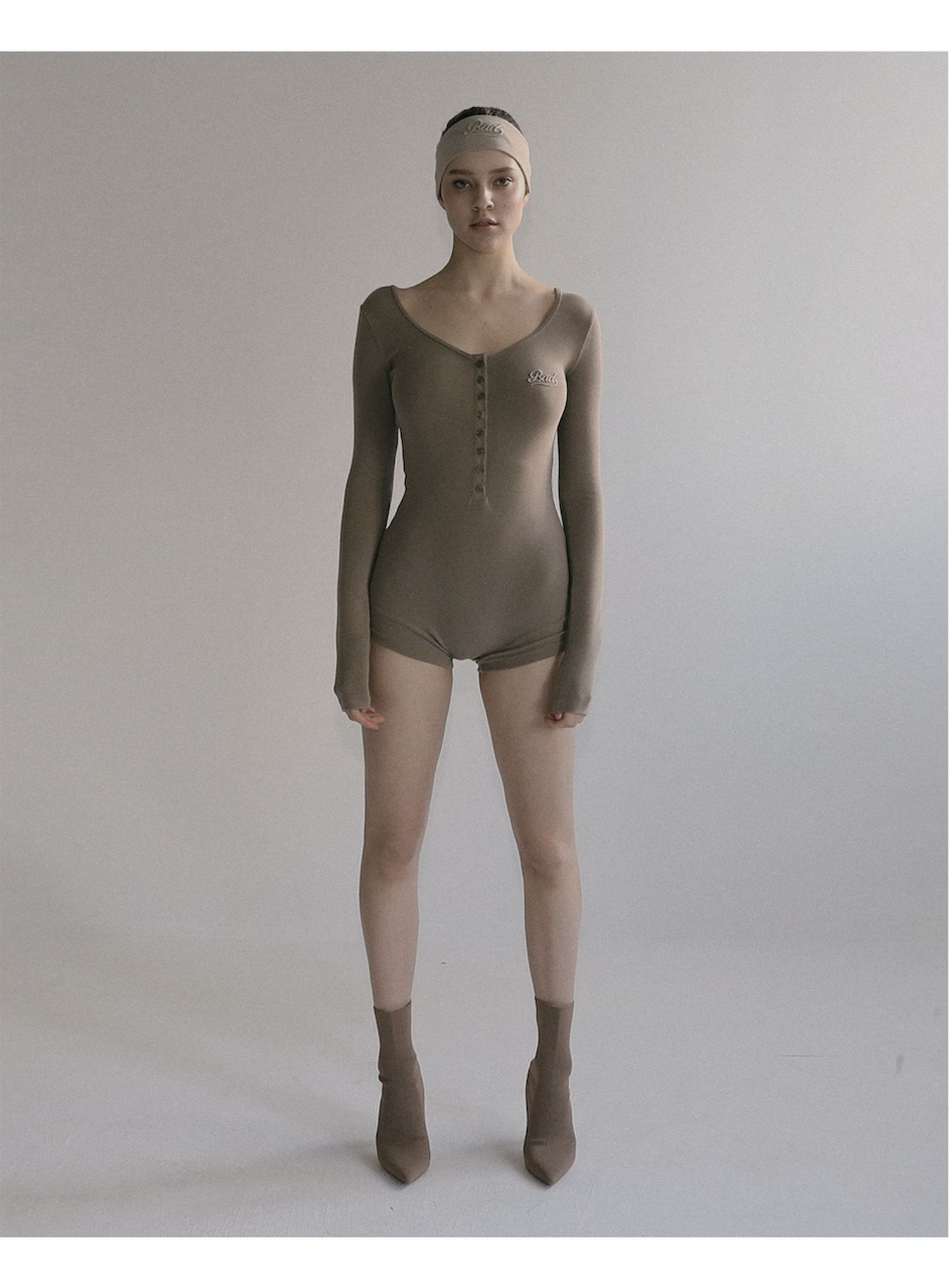 【BADBLOOD】24fw BEYOND SOFT ROMPER LONG SLEEVE Beyond Soft Romper Long Sleeve - Tobacco
