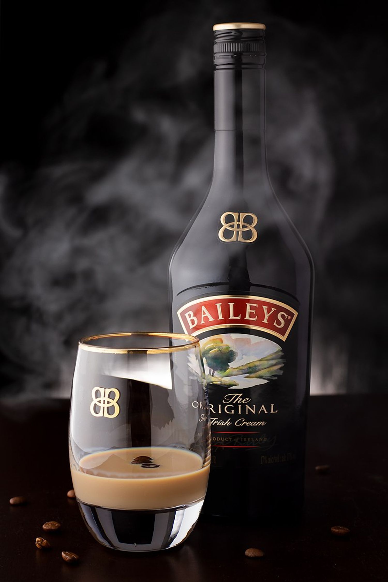 Ликёр Baileys Irish Cream - Scott & Bailey Season 1 Episode 1