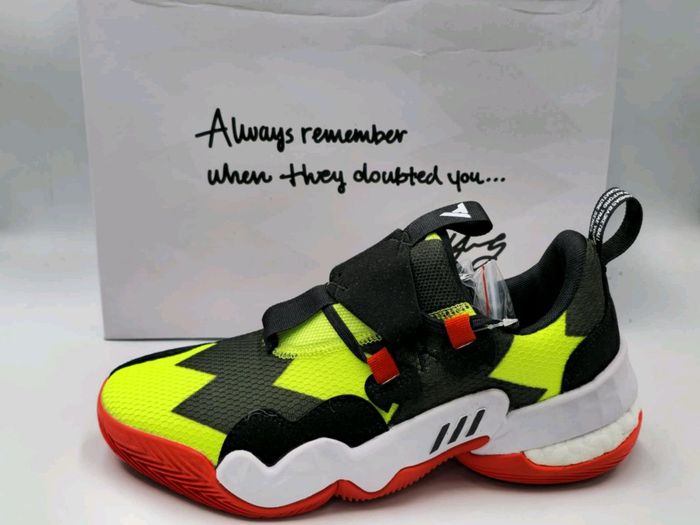 Adidas Trae Young H69000