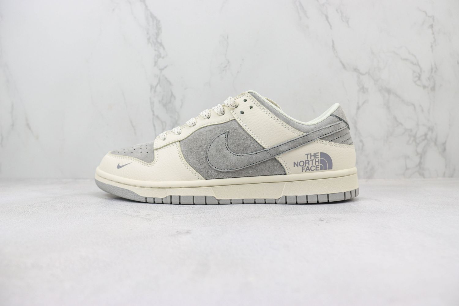 NK SB Dunk Low Retro x North face 72