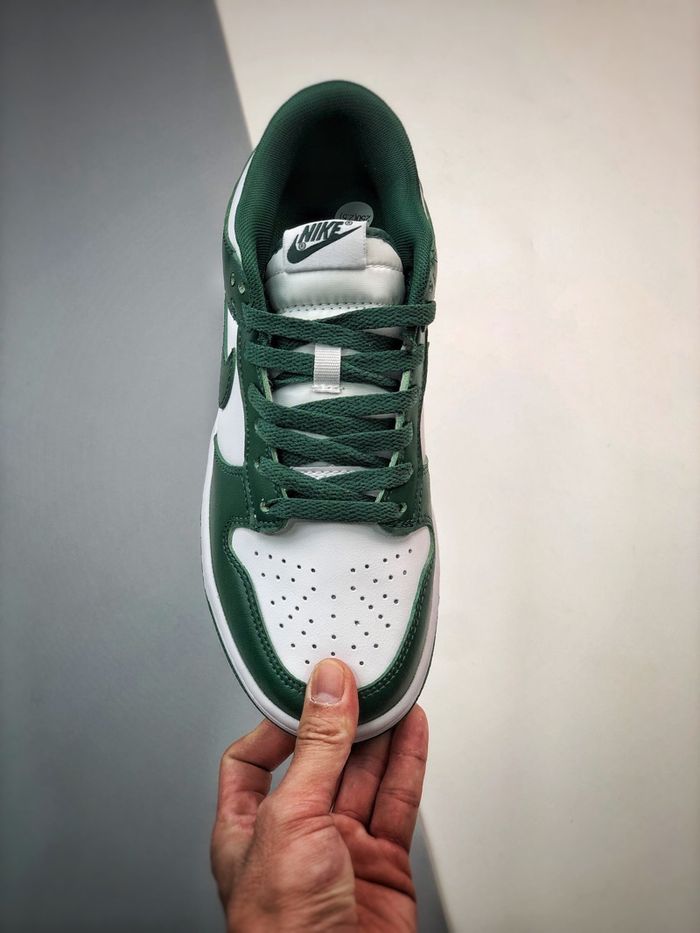 Nike Dunk Low Retro “Varsity Green”
