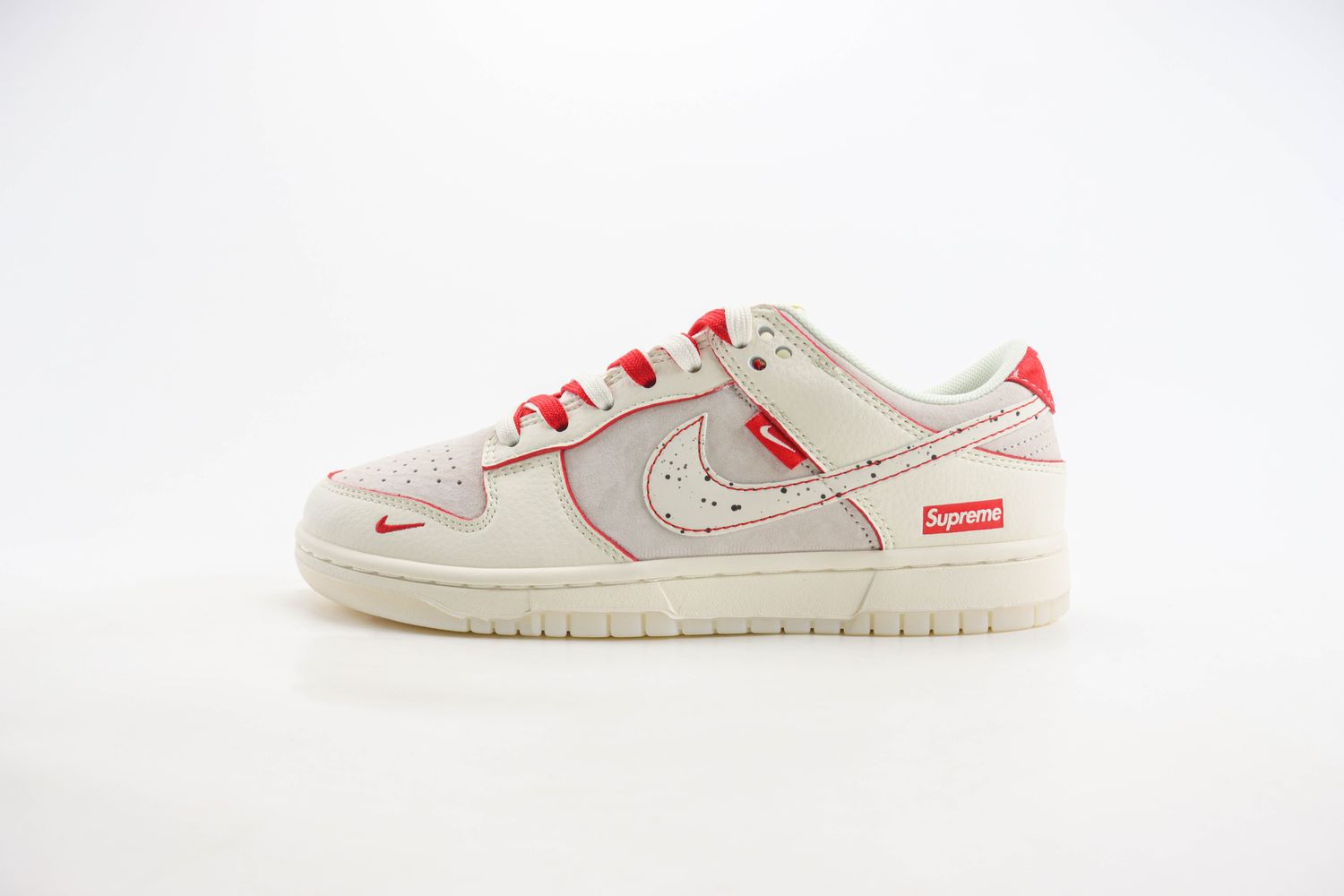 Nike SB Dunk Low x supreme 08