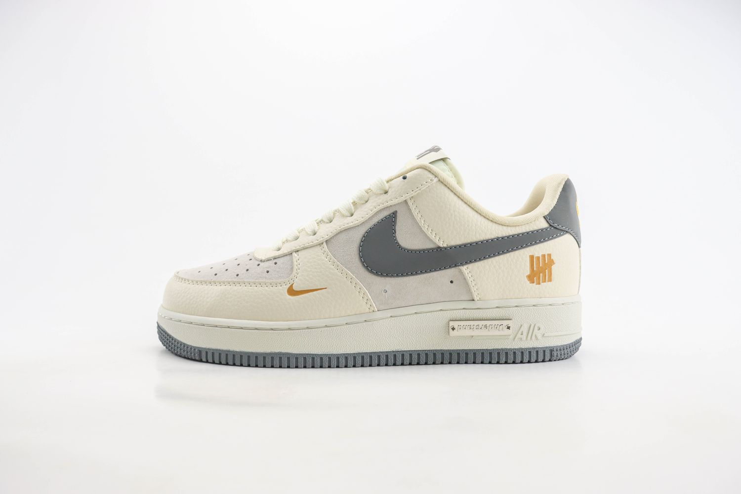 Nike Air Force 1 Low x Undefeated 11