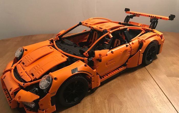 Porsche 911 RSR Orange