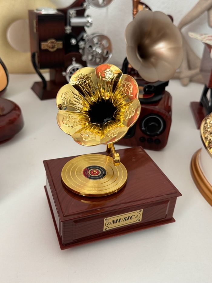 Пянз тоглуулагч - Эгшигт хайрцаг