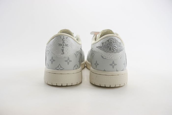 Travis Scott x Fragment Design x Air Jordan 1 Low OG 19