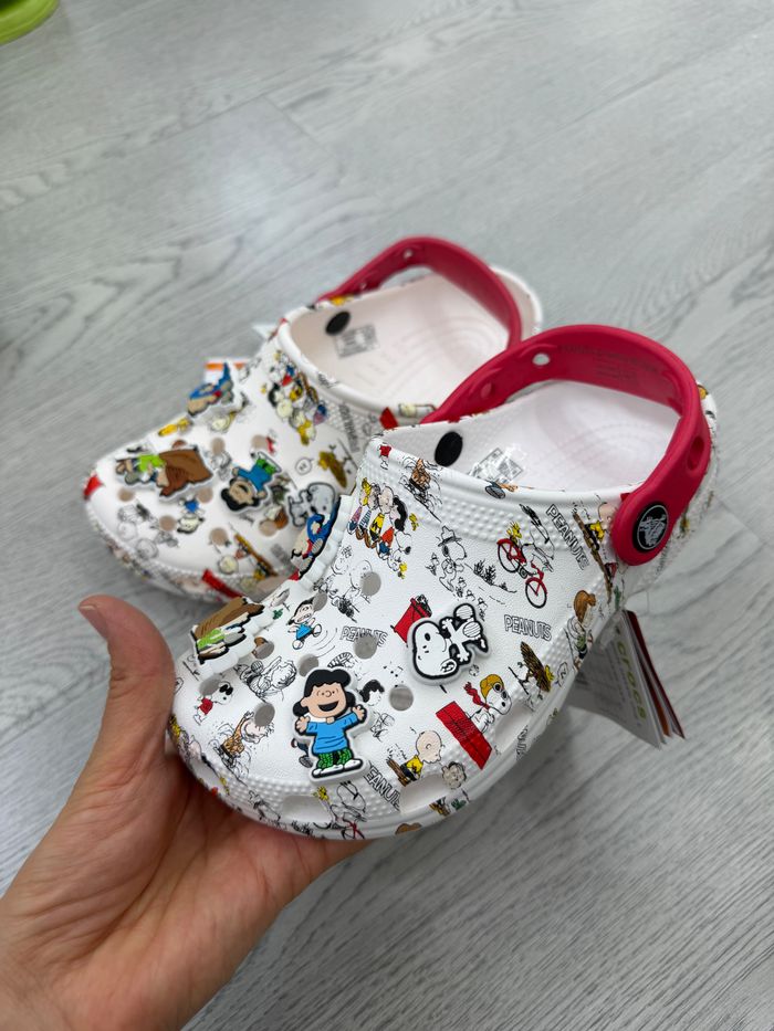 Snoopy crocs-жижиг