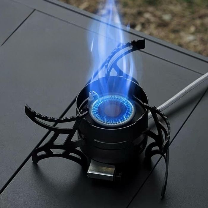 Газан плетка хар цүнхтэй