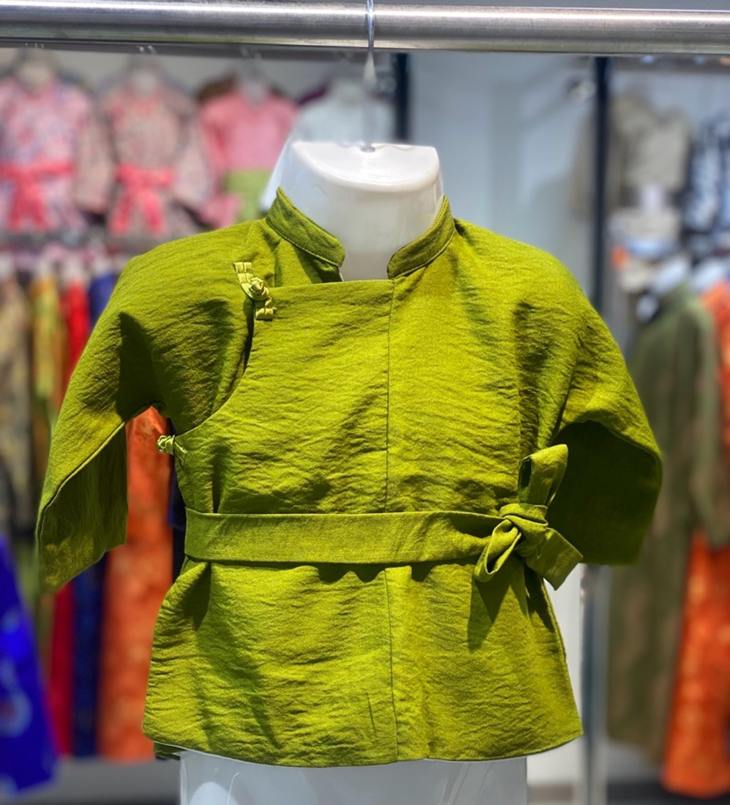 Бүчтэй тааран ногоон баривч