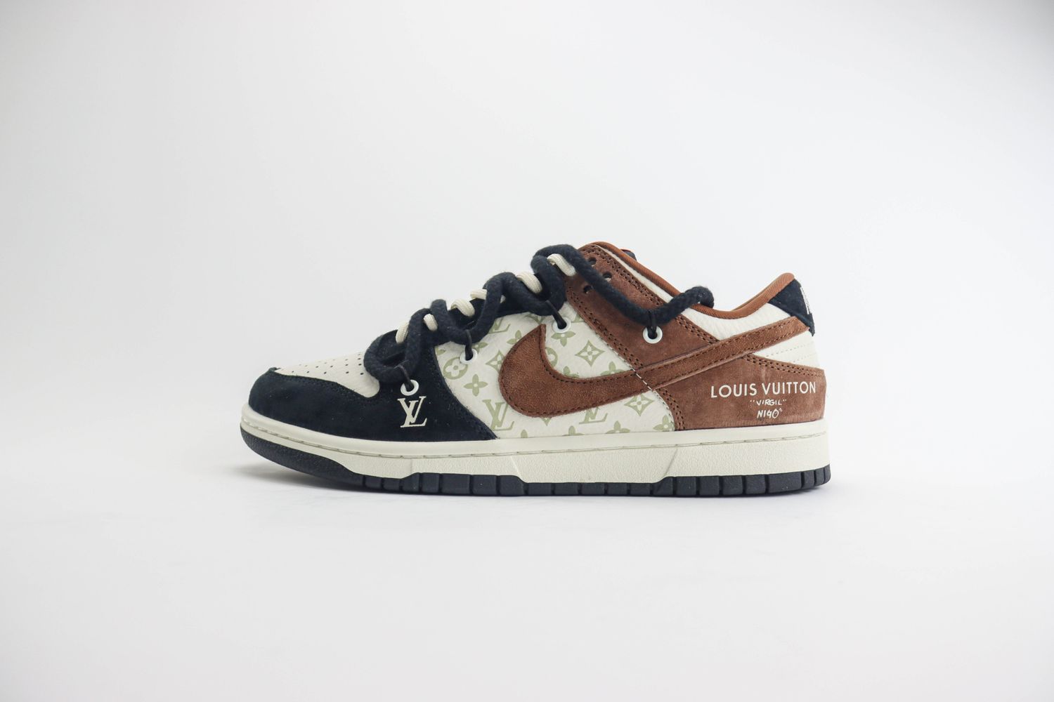 Nike SB Dunk Low x Louis Vuitton 83