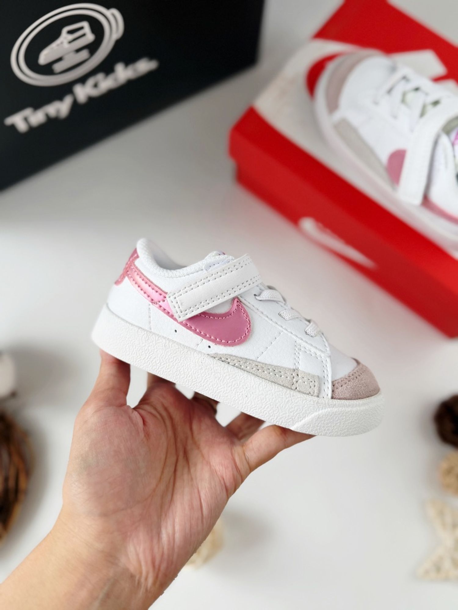 Nike Blazer Pink White