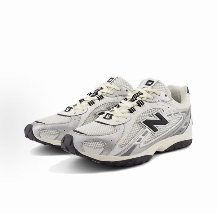 New Balance 204 Metallic Silver