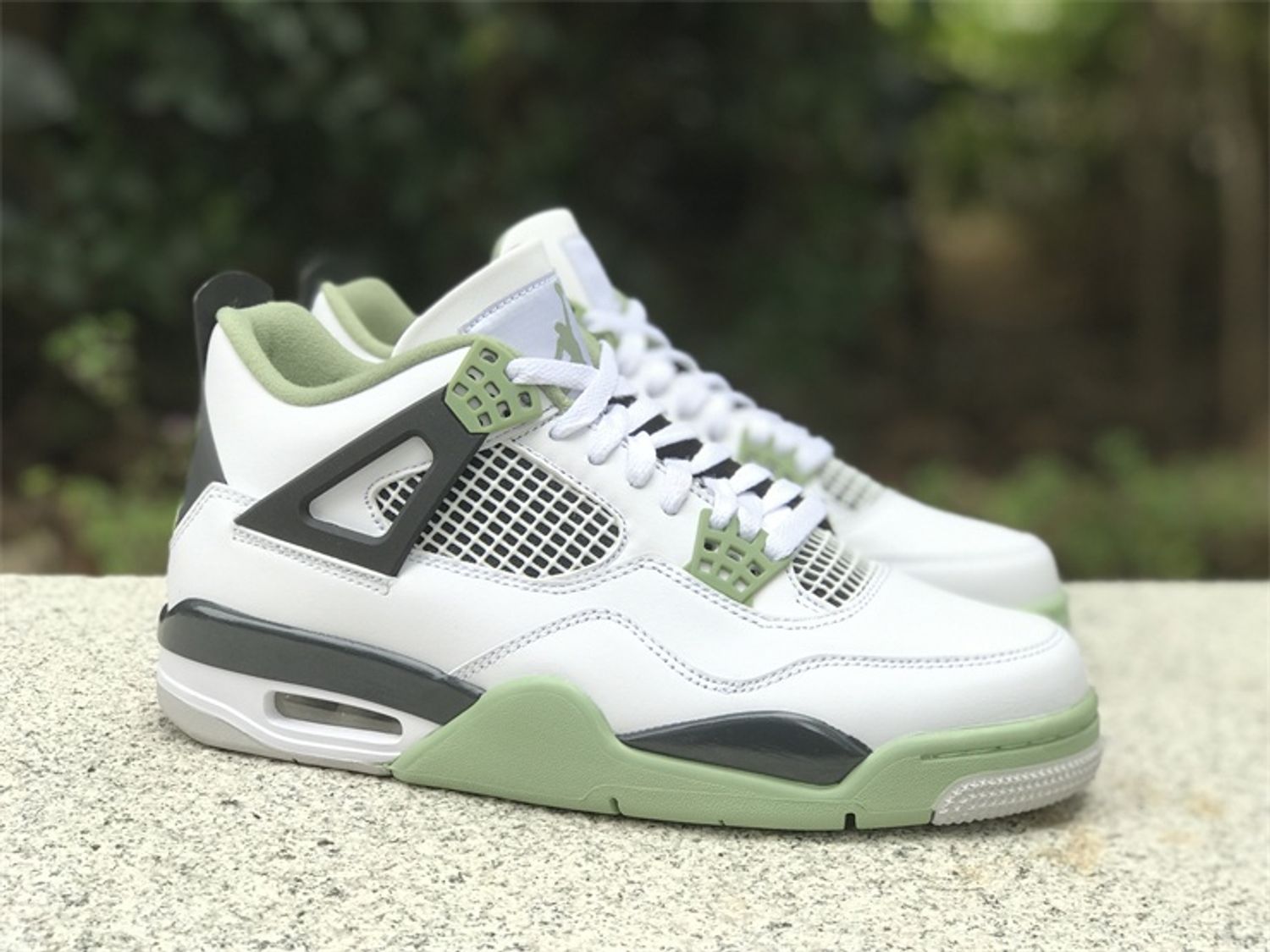 Jordan 4 Retro Seafoam