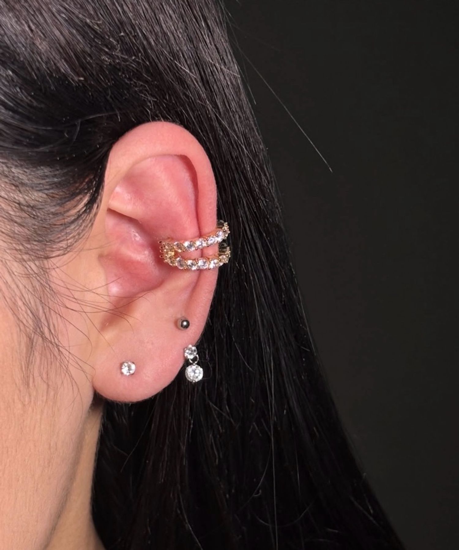 Хавчдаг ээмэг