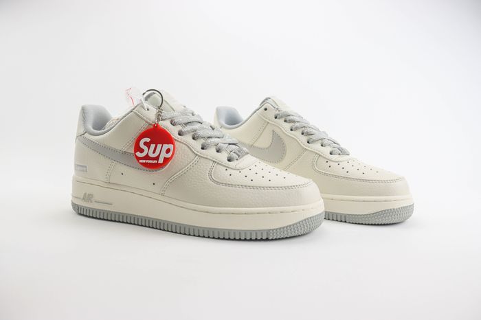 Nike Air Force 1 Low x supreme 93