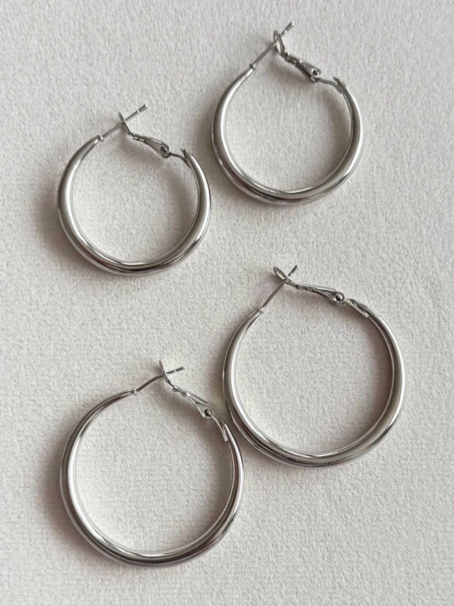 Simple hoop earrings