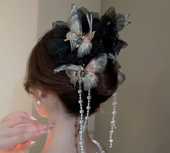 Хөдөлдөг эрвээхийтэй хавчаар