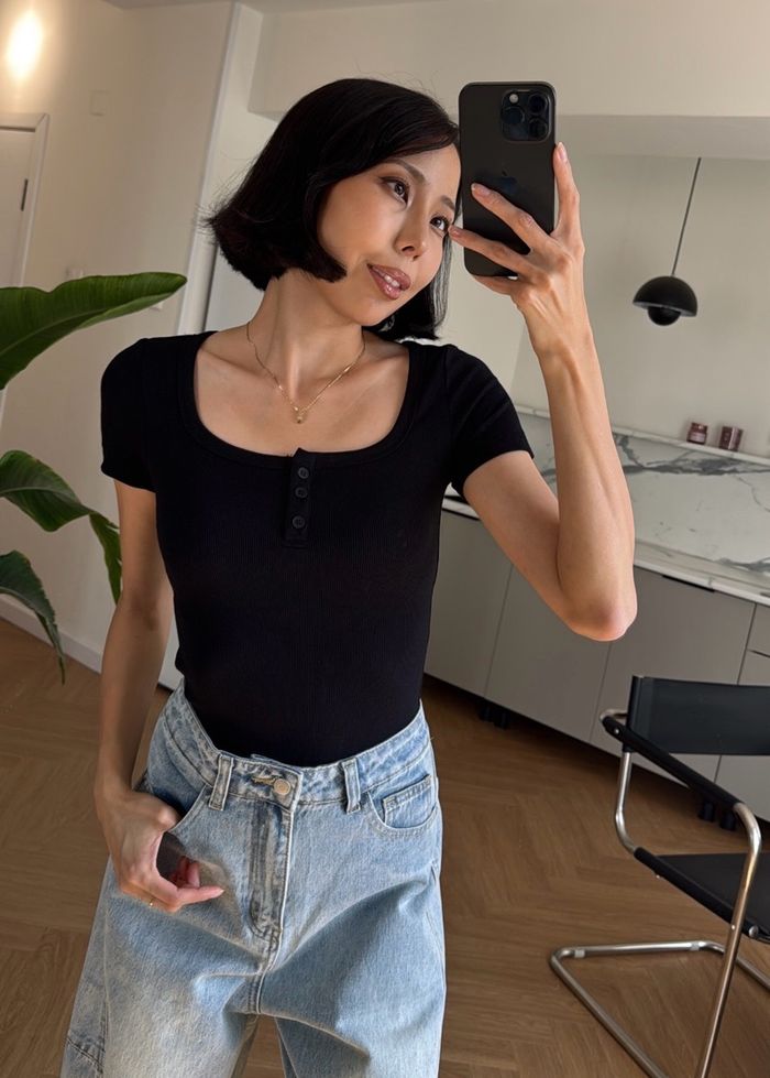 Square Neck T-shirt /black/