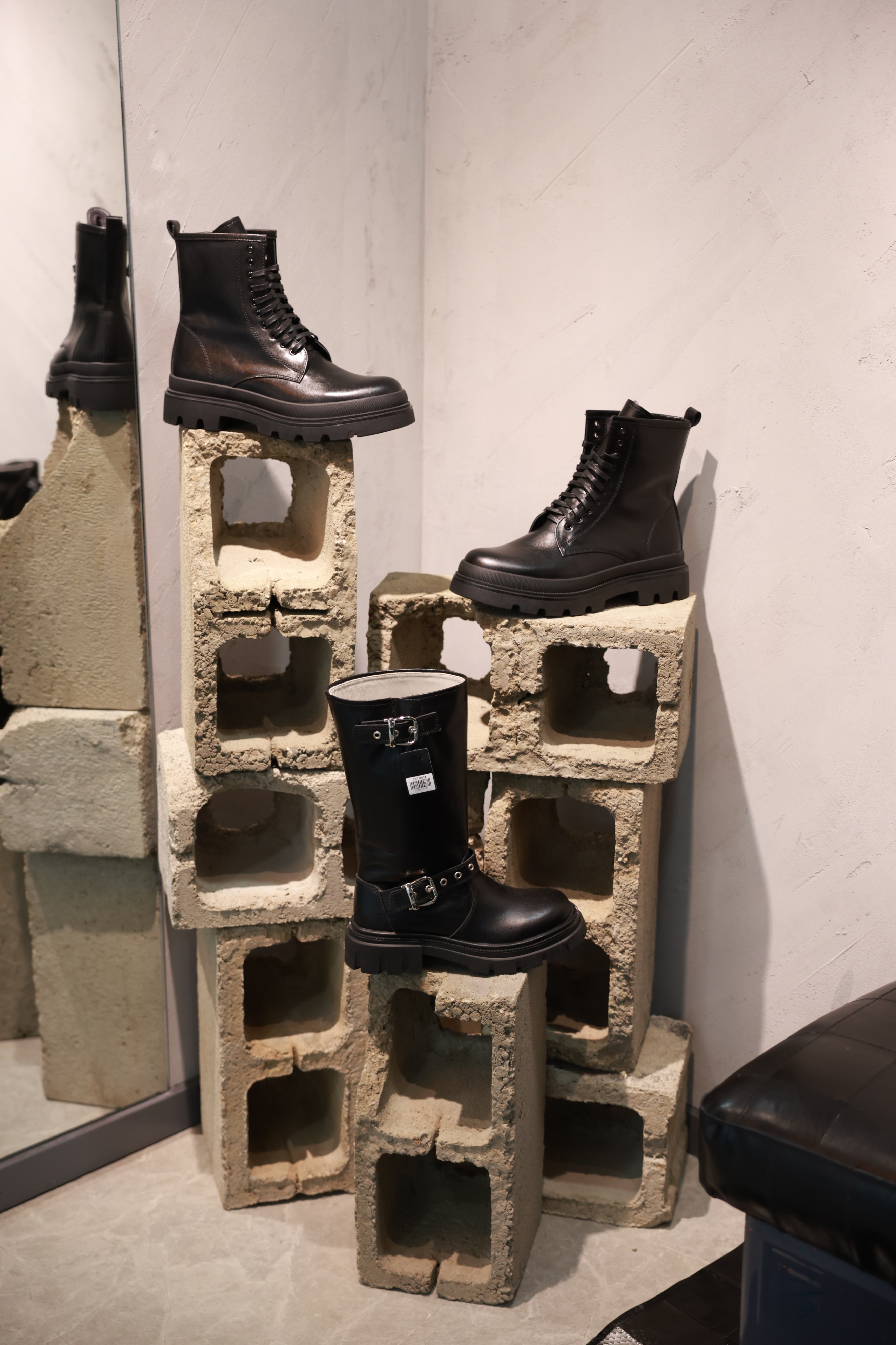 “ЧИГ” брэндийн шинэ Showroom нээлтээ хийж, дахин боловсруулсан интерьерээр зочдын анхаарлыг татлаа