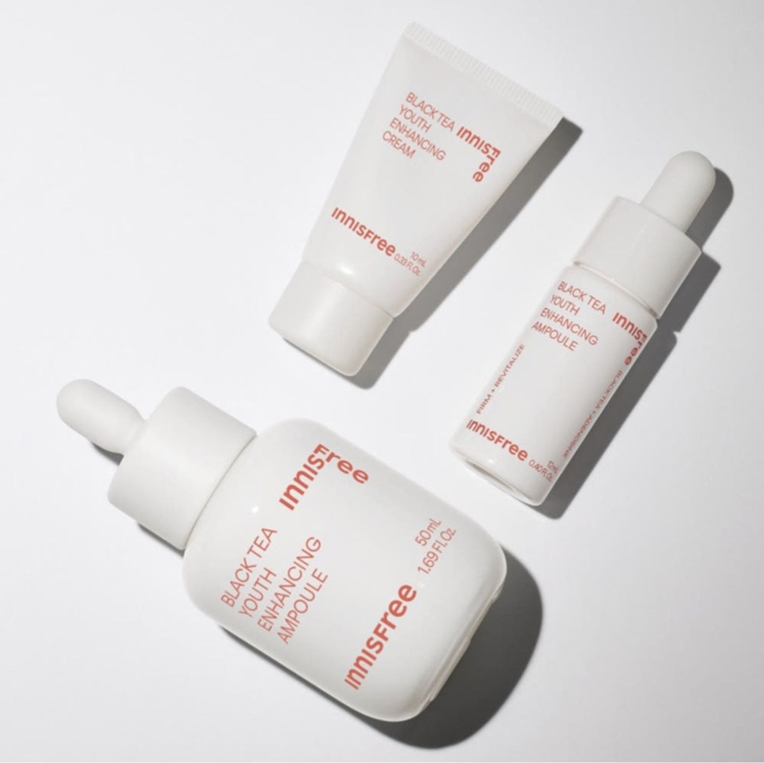 INNISFREE BLACK TEA YOUTH ENHANCING AMPOULE 