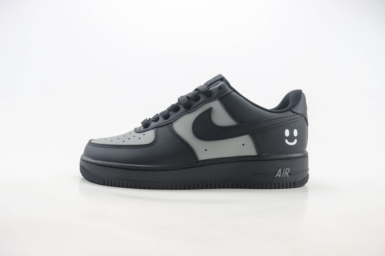 Nike Air Force 1 Low 12
