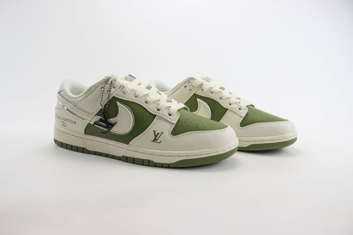 Nike SB Dunk Low x LV 46