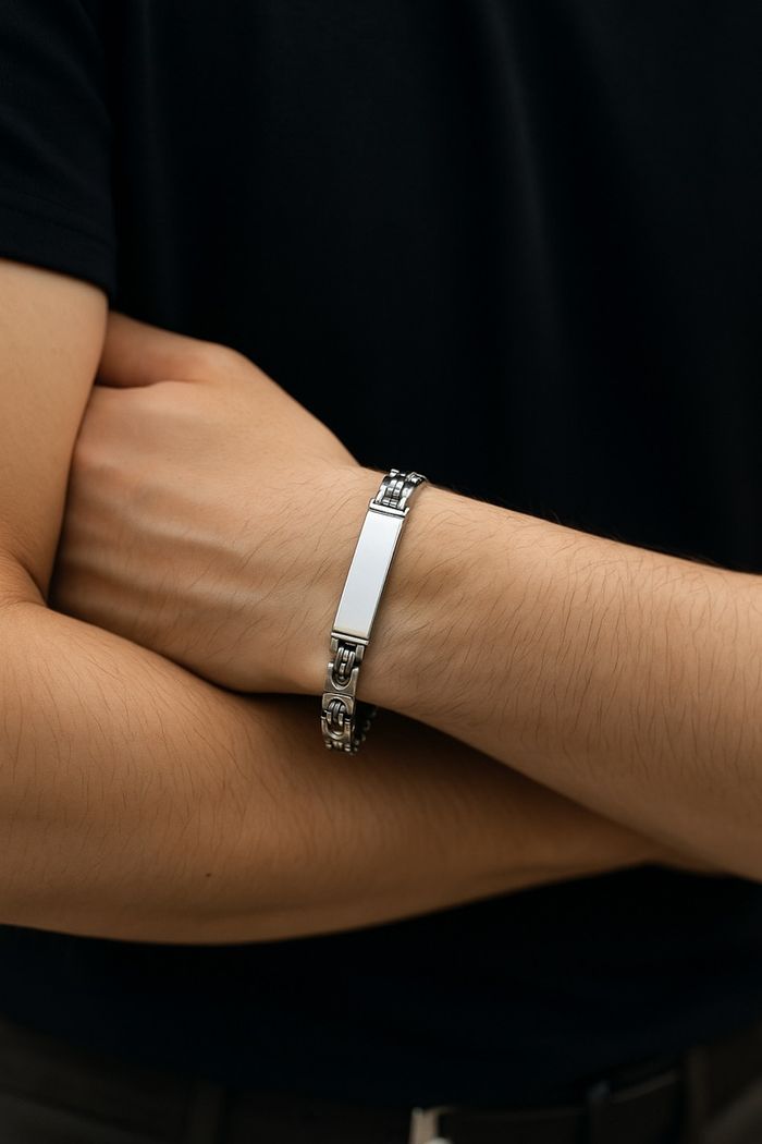 Эрэгтэй бугуйвч