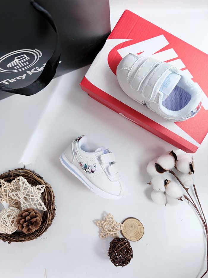 Nike Cortez Flower Base