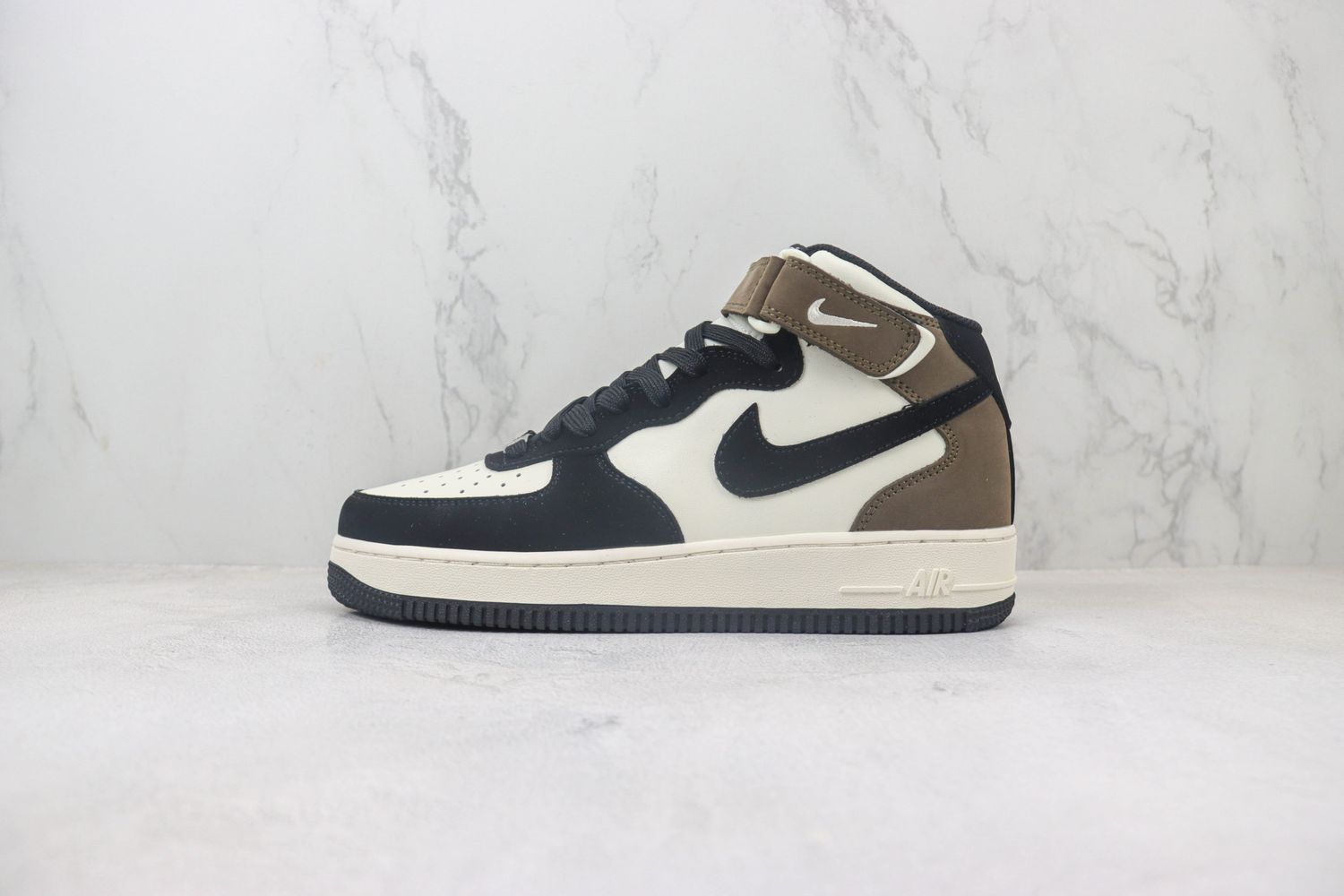 Nike Air Force 1 Mid