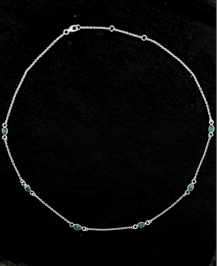 Malachite necklace/Ногоолин зүүлт