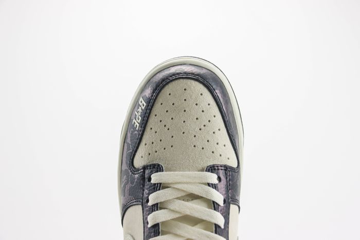 NK SB Dunk Low x supreme x BAPE 02