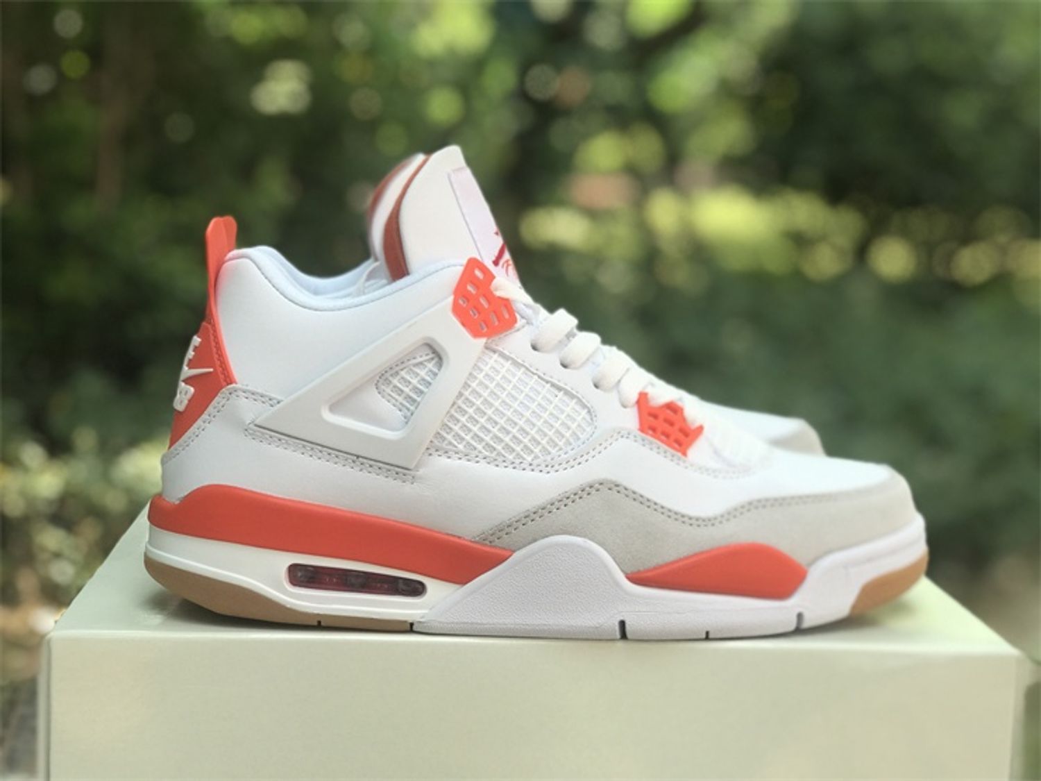 JORDAN 4 RETRO SB Orange