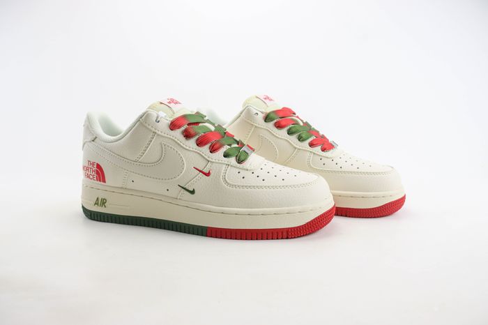 Nike Air Force 1 low x North face 39