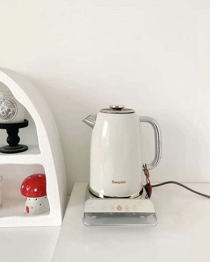 Халуунаа барьдаг ус буцалгагч