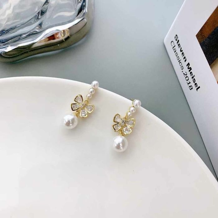 бантик ээмэг