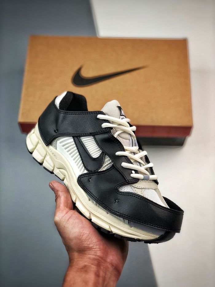 Air Zoom Vomero 5 Timeless Dunk