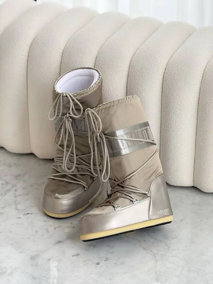 Moonboot platinium