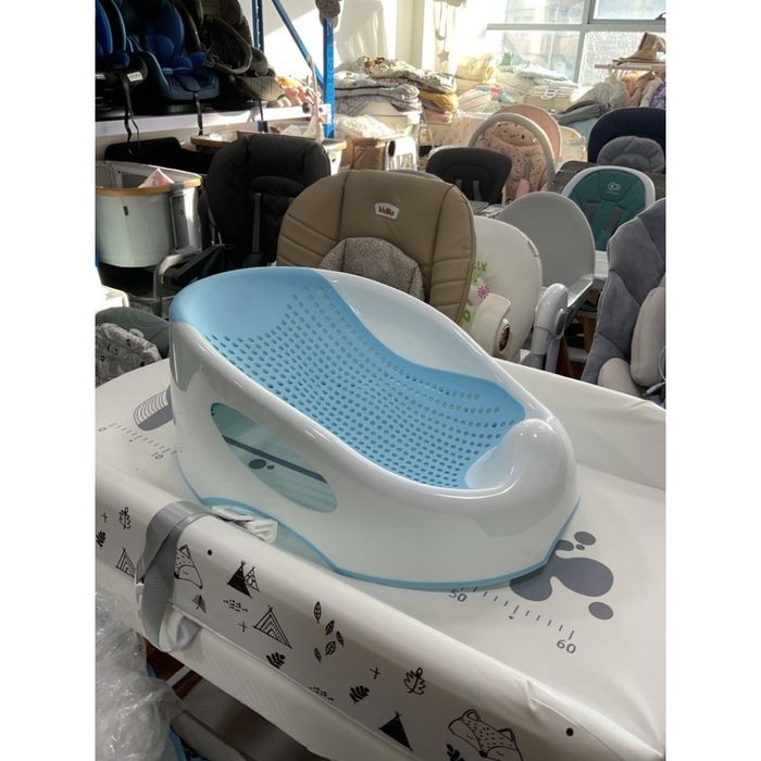 Deluxe baby bather 