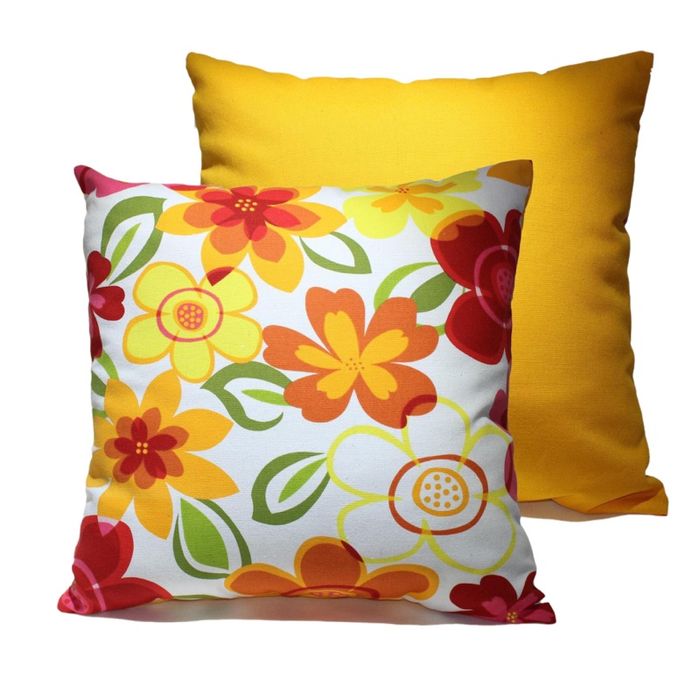 Шар цэцэгтэй тааран дэр