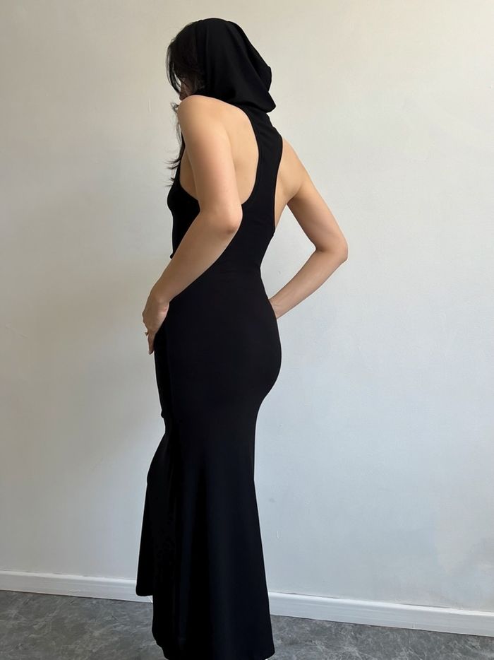 HOODED MAXI DRESS