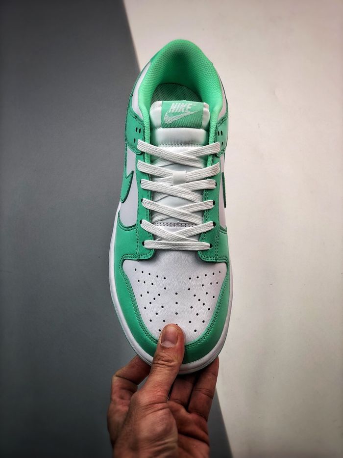 Nike Dunk Low “Green Glow”