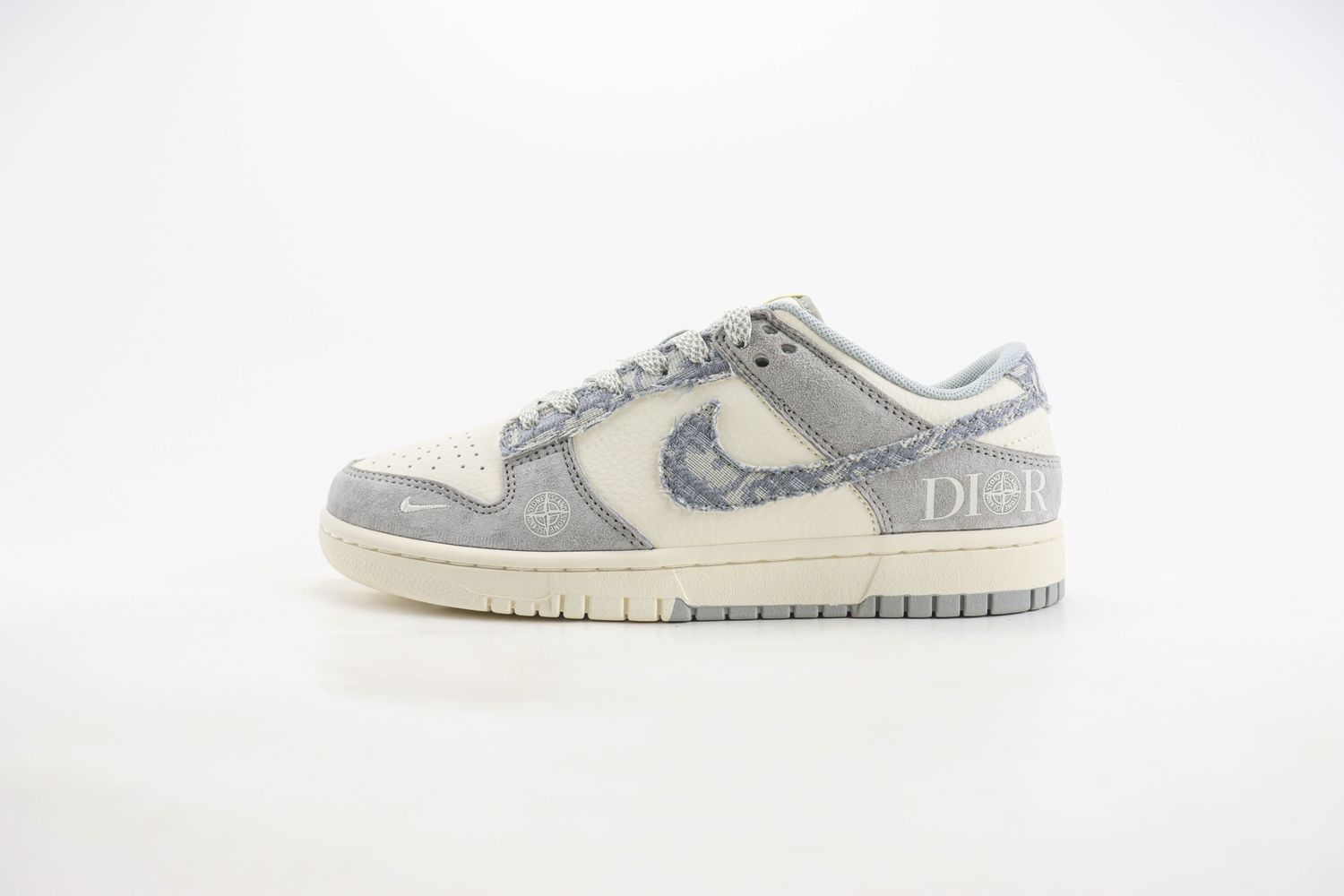 Nike SB Dunk Low x DIOR 09 