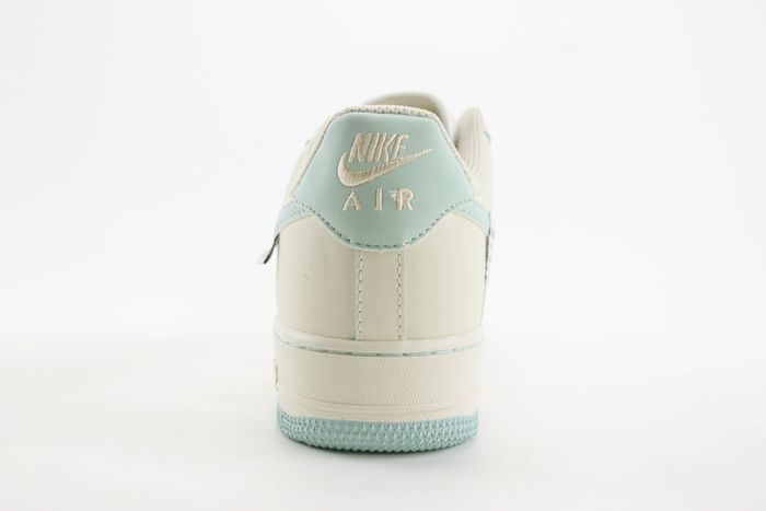 Nk Air Force 1'07 Low “Floating ice” 