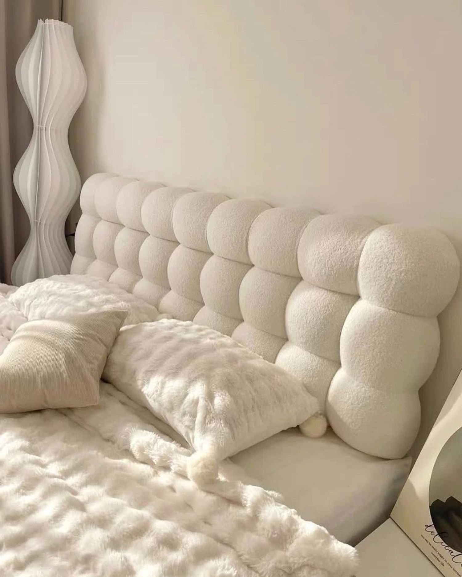 Орны толгойд угладаг зөөлөвч