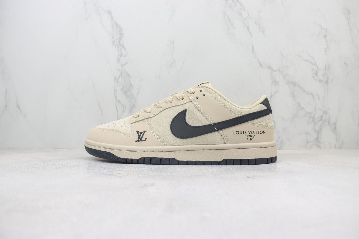 Nike SB Dunk Low x LV 99