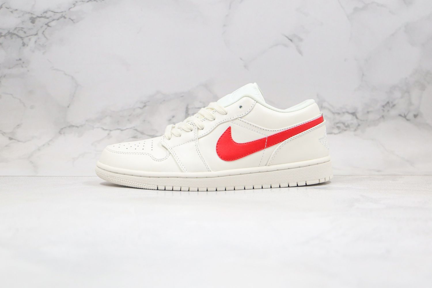Jordan 1 Low White University Red (Women's)