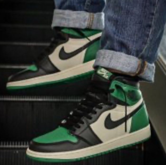 Air Jordan Retro High Pine Green