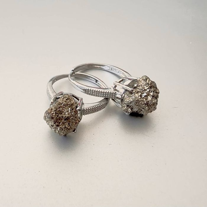 Пирит, мөнгөн бөгж