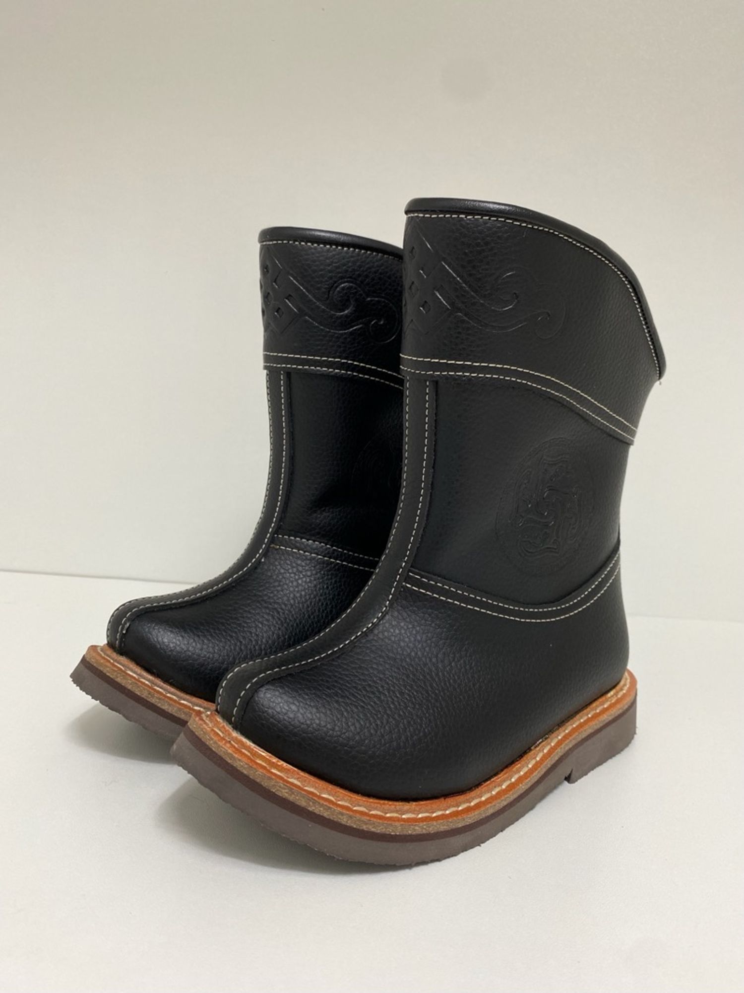 Өвлийн үстэй гутал (хар)