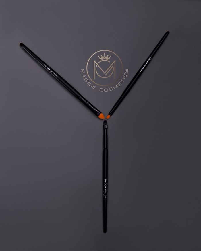 MAGGIE EYELINER SET BRUSH 
